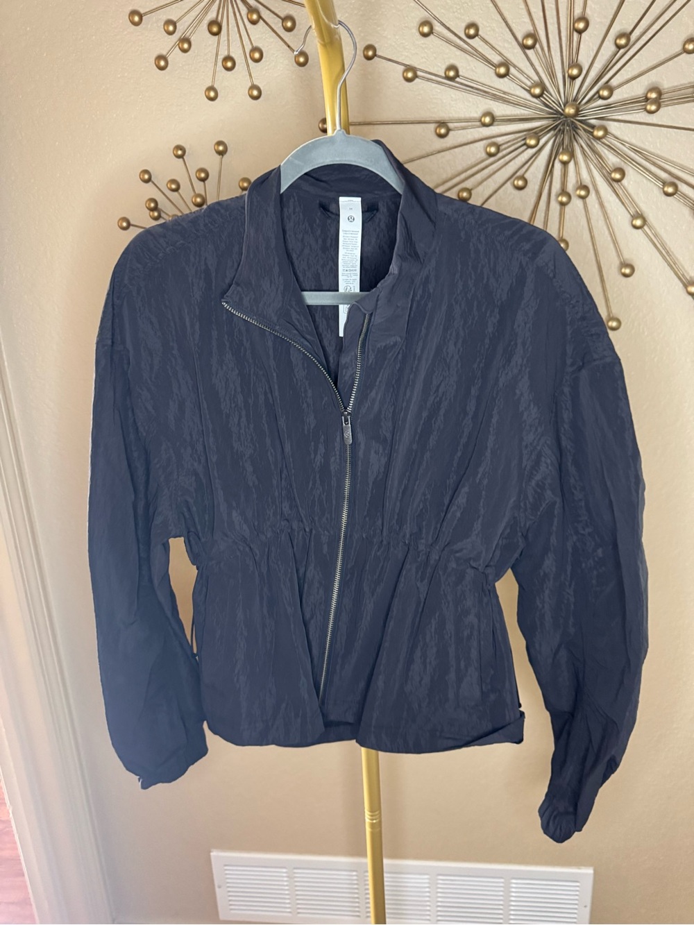 NWT Lululemon Crinkle Cinch Women's Black Zip-Front Lightweight Jacket